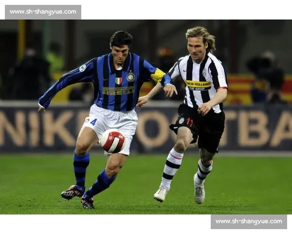 萨内蒂力赞齐沃：钢铁伙伴与绿茵燃灯者